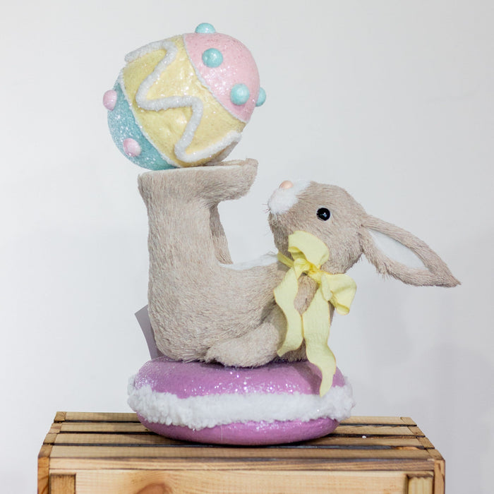 Easter Bunny Macroon Egg