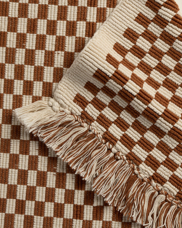 Organic Checkered Bath Rug | Natural and Tobacco - Pretti.Cool