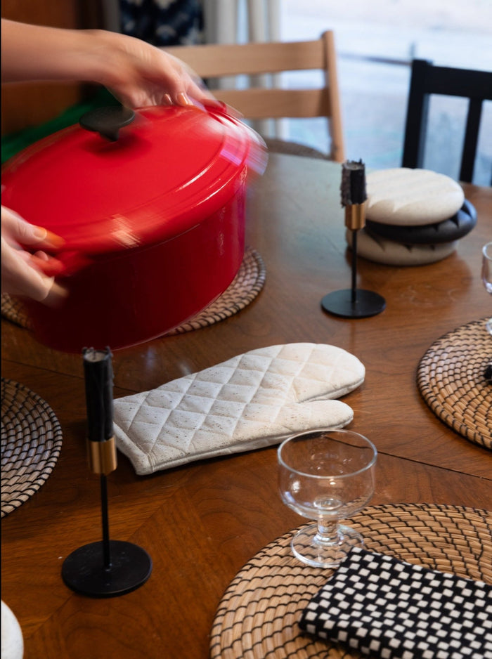 Oven Mitt Trivet | White Terrazzo - pretti.cool
